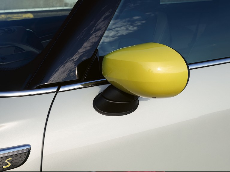 MINI 3 portes Cooper SE – energetic yellow – couleurs