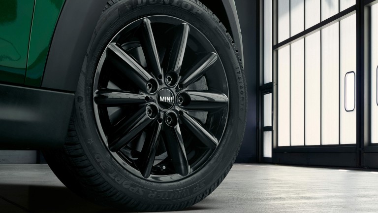 16" Light Alloy Wheel Radial Spoke Style 508