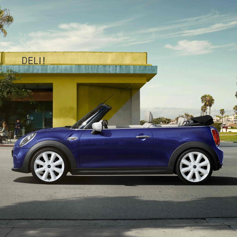 MINI CABRIO AVEC TOIT DÉCAPOTABLE 3-en-1