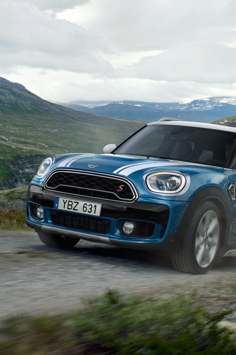 MINI COUNTRYMAN – MOUNTAIN ROAD